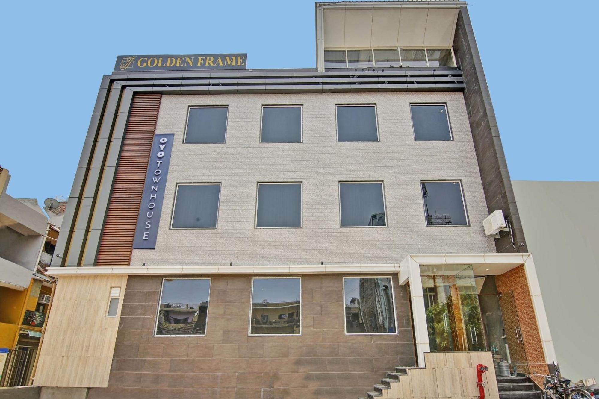 Hotel Townhouse Golden Frame à Ghaziabad Extérieur photo