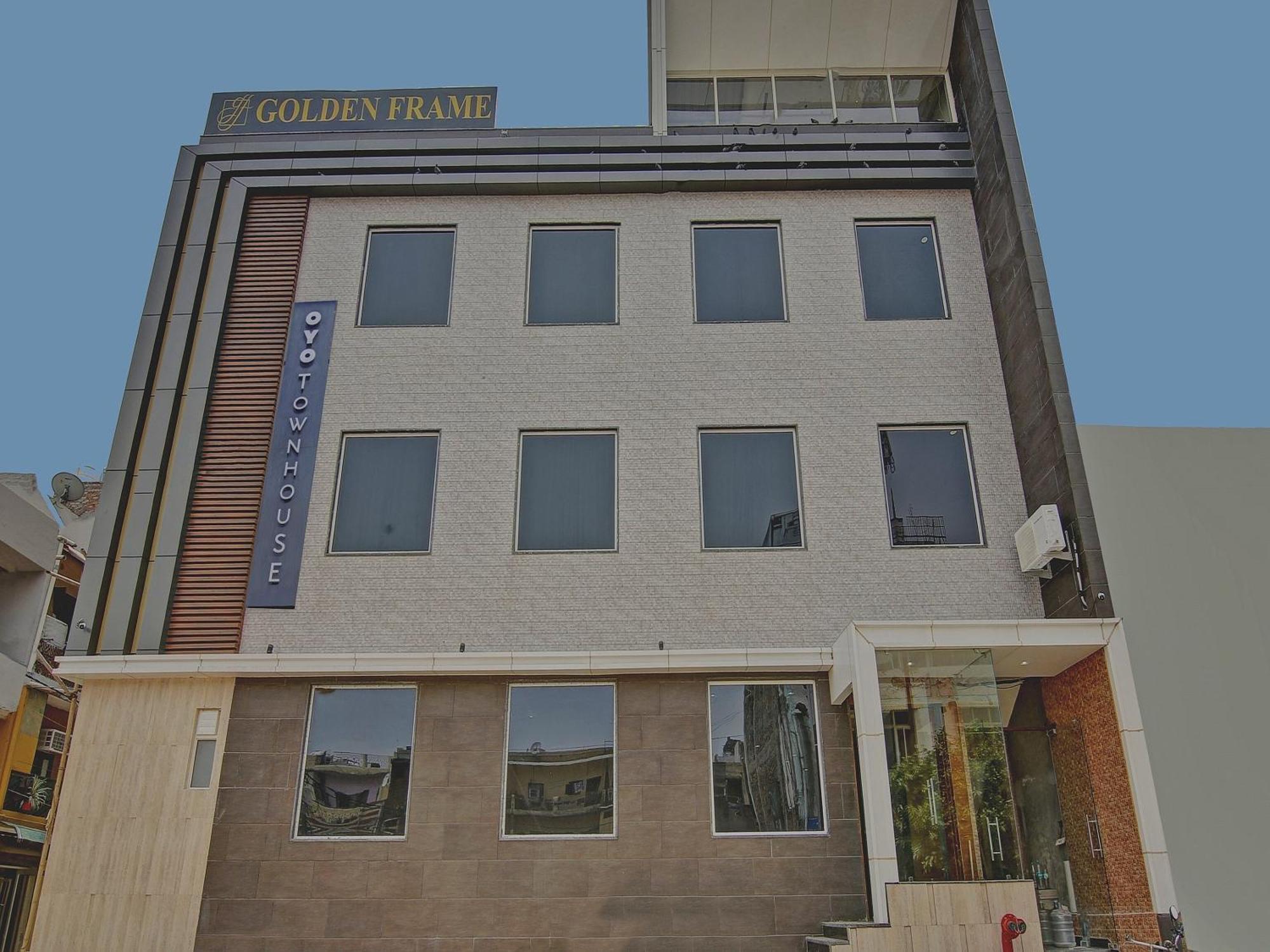 Hotel Townhouse Golden Frame à Ghaziabad Extérieur photo