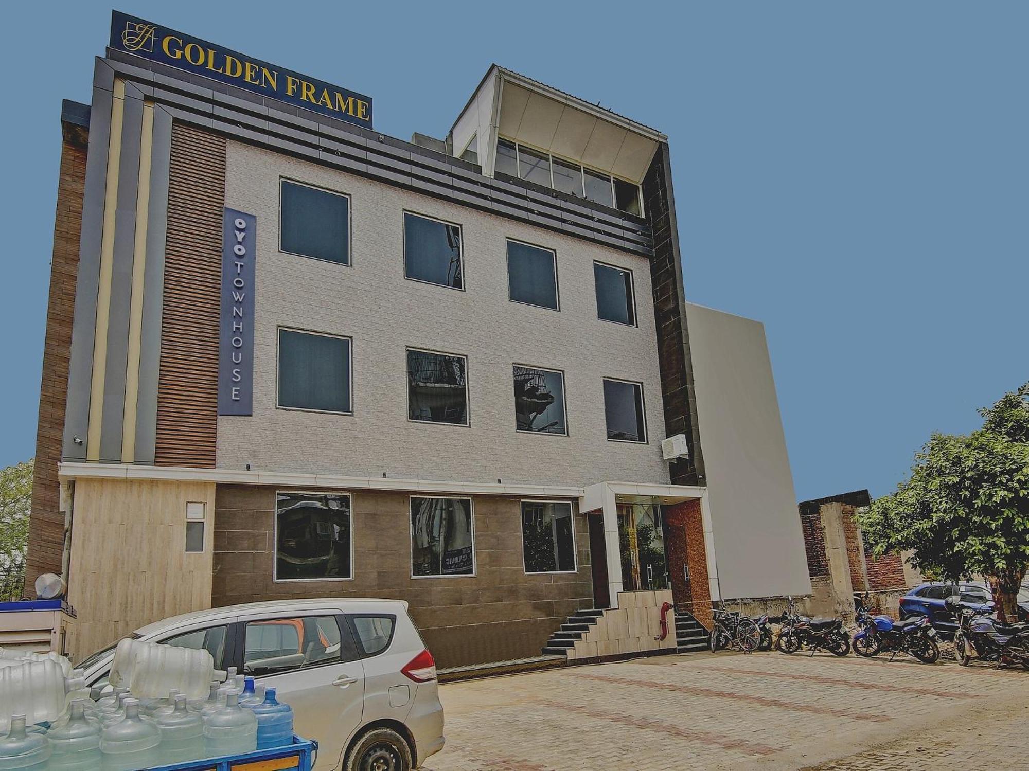 Hotel Townhouse Golden Frame à Ghaziabad Extérieur photo