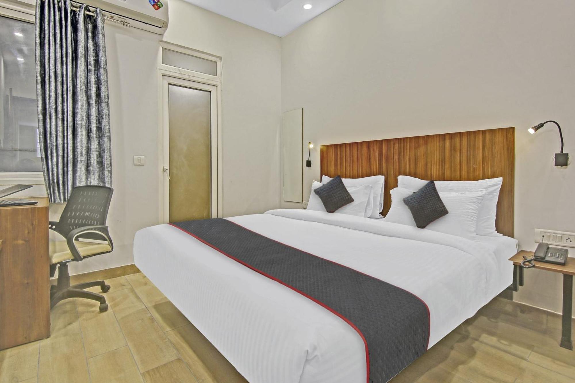 Hotel Townhouse Golden Frame à Ghaziabad Extérieur photo
